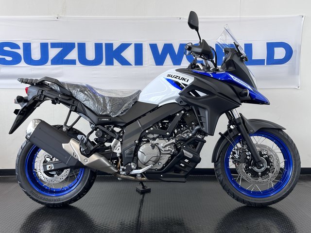 千葉県船橋市　スズキワールド船橋　Vストローム650XT　ブリリアントホワイト/パールビガーブルー（JWN）在庫　展示