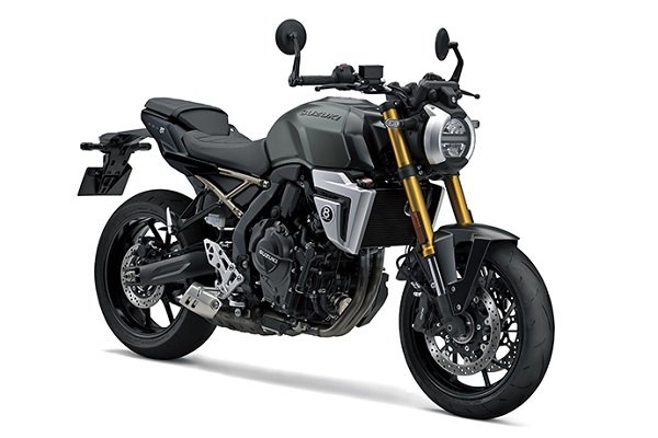 新型GSX-8T海外仕様モデルを斜め前から撮影した外観写真