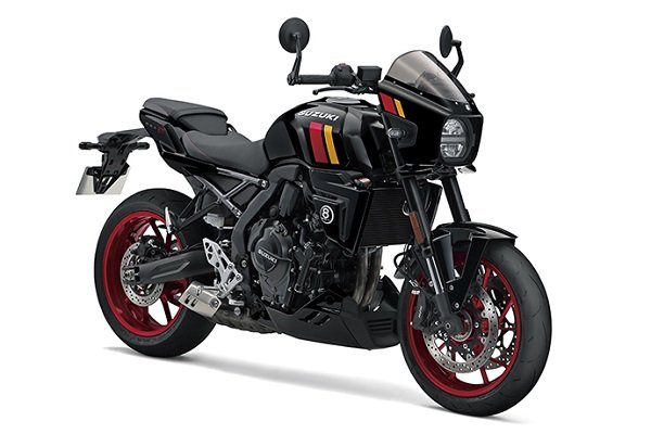 新型GSX-8TT海外仕様モデルを斜め前から撮影した外観写真