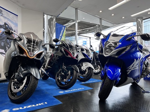 スズキワールド船橋・2026年モデルHayabusa全色展示中の画像.jpg