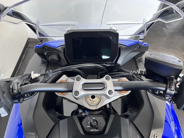 スズキワールド船橋 2026年モデル GSX-S1000GT在庫車ハンドル周り画像.jpg