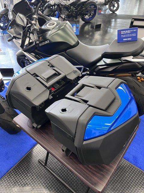 GSX-S1000GT/GX専用サイドパニア写真