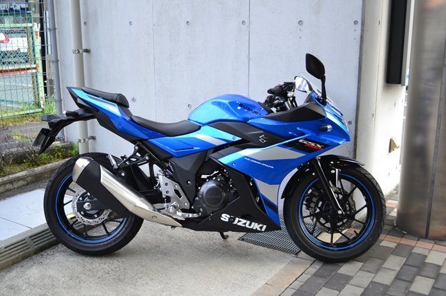 スズキワールド千里ーレンタルバイク-GSX250R.jpg