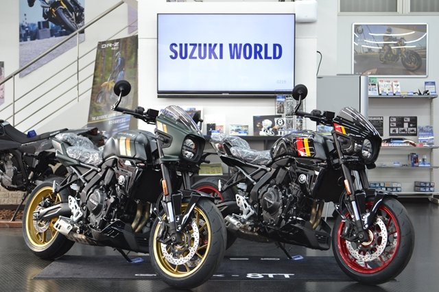 スズキワールド千里-GSX-8TT-GSX-8T.jpg