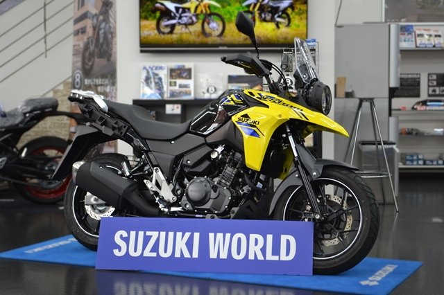 スズキワールド千里-認定中古車-Vストローム250ABSーイエローー2026年-30ｋm-1640にリサイズ済み.jpg