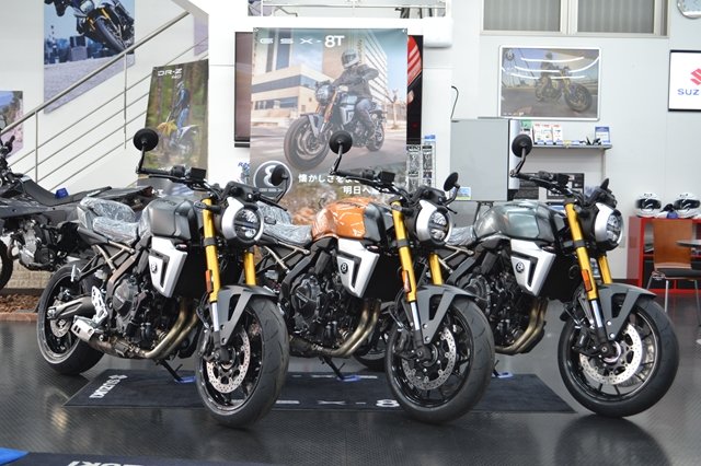 スズキワールド千里ーGSX-8T全色.jpg