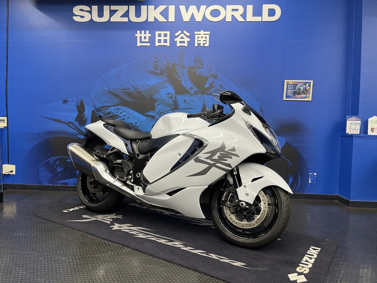 新型 認定中古車を入荷しました ハヤブサ スズキワールド世田谷南