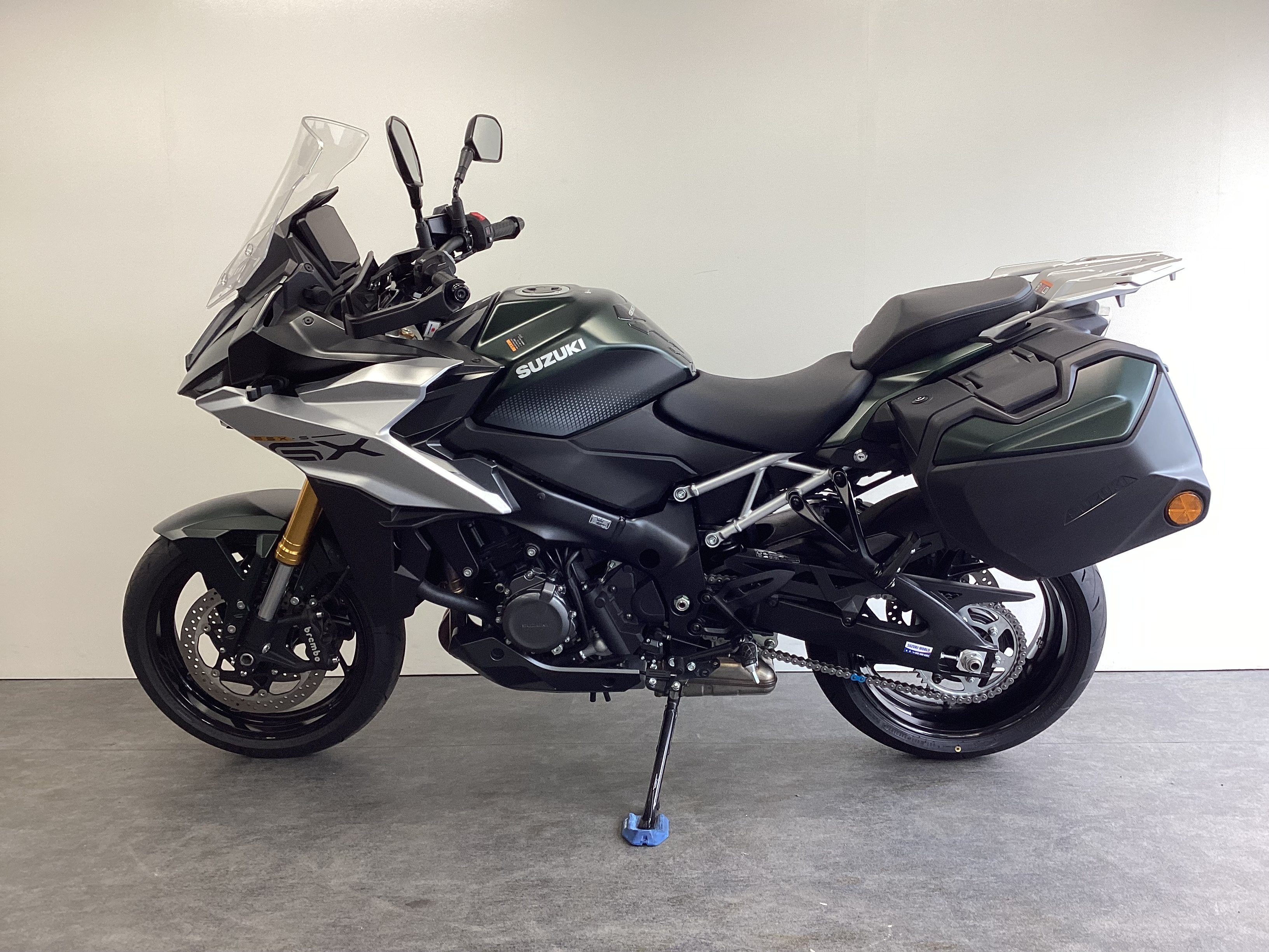 GSXS-1000GX パニアケースセット付き入荷しました | スズキワールド多摩
