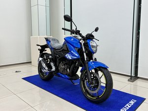 ジクサー250 2026年モデル ブルー2.jpeg