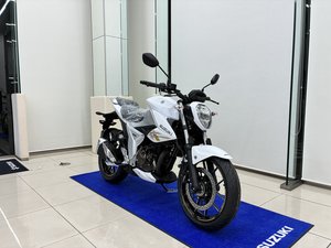 ジクサー250 2026年モデル ホワイト2.jpeg