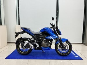 ジクサー250 2026年モデル ブルー1.jpeg