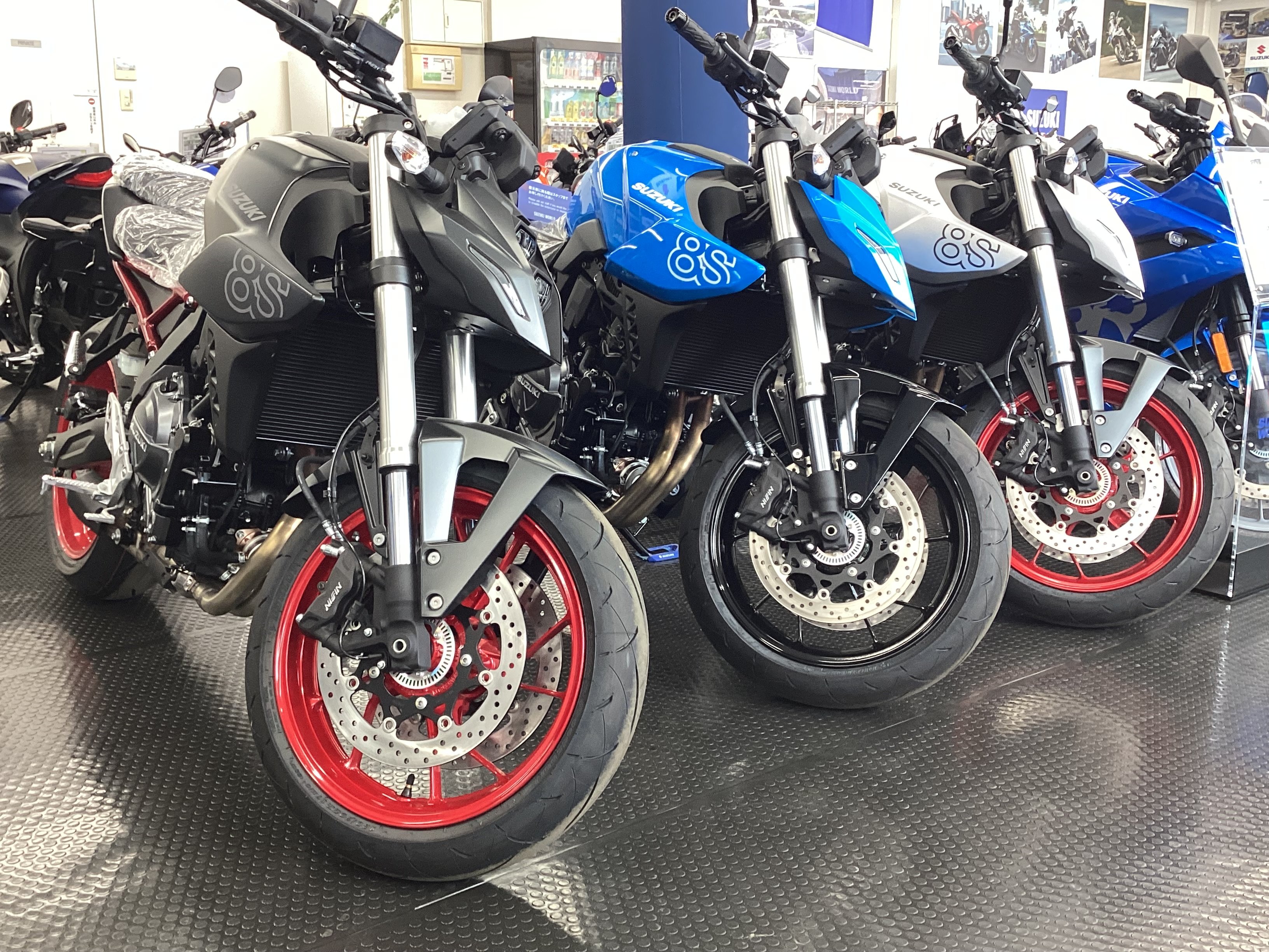 2025年モデル【 GSX-8R 】 全色入荷しています！ | スズキワールド大和