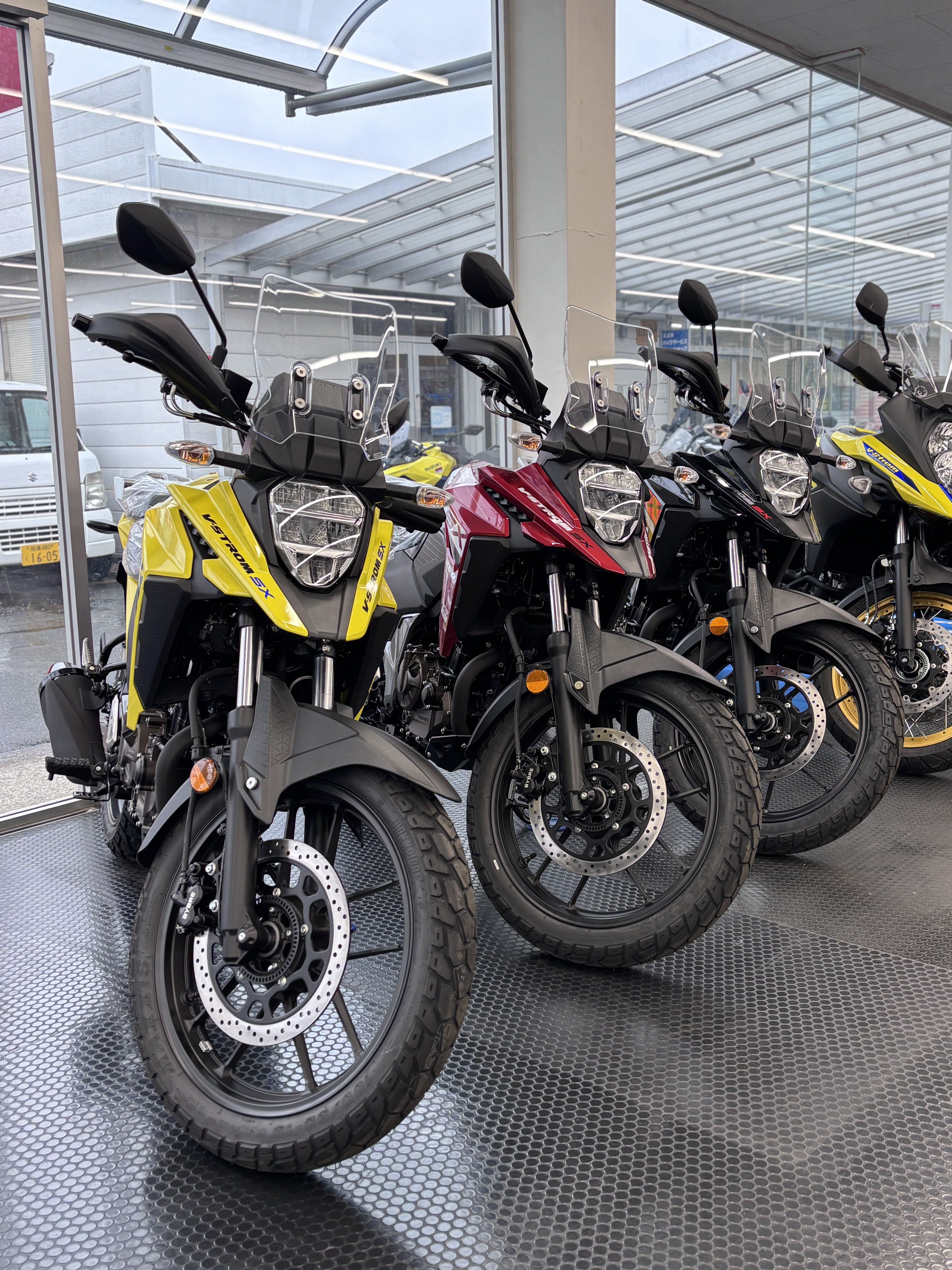 Vストローム250SX】2025年モデル店頭入荷♪ | スズキワールド大和